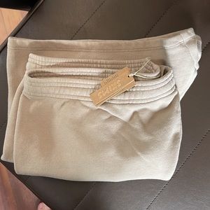 SKIMS outdoor fleece short - desert